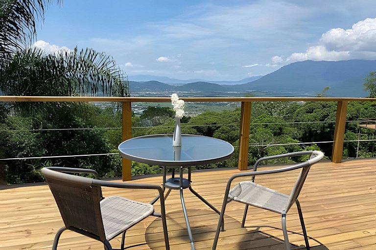 Chalé dos Alpes 1 hidromassagem e Lareira