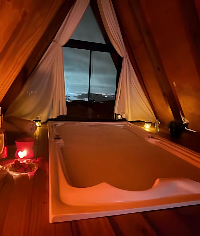 Chalé dos Alpes 2 hidromassagem e Lareira