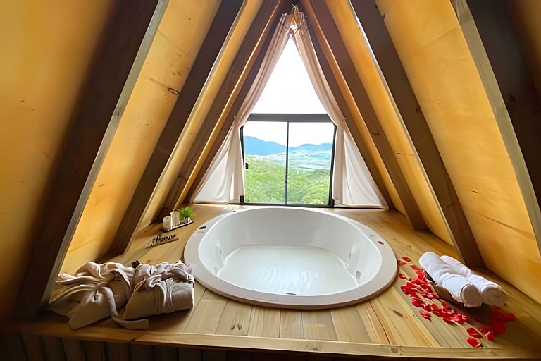 Chalé dos Alpes 1 hidromassagem e Lareira