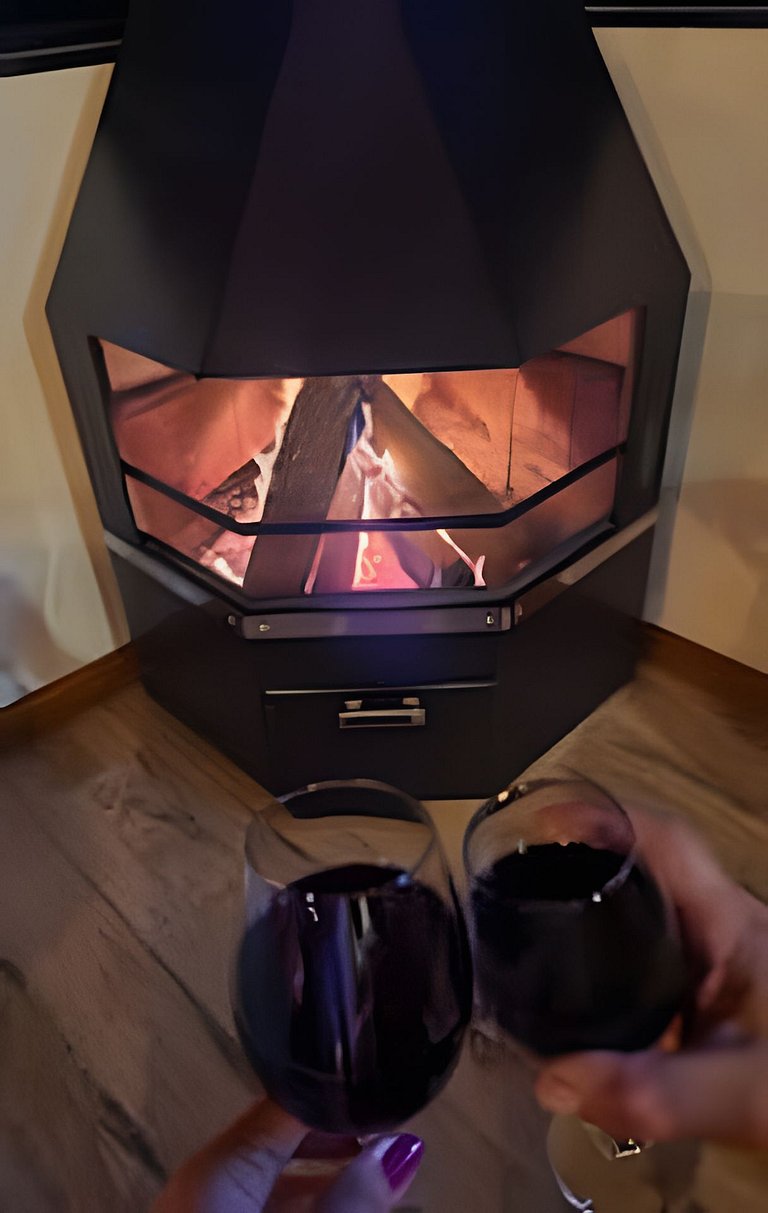 Cabana Jardim dos Pássaros com Hidro e Lareira