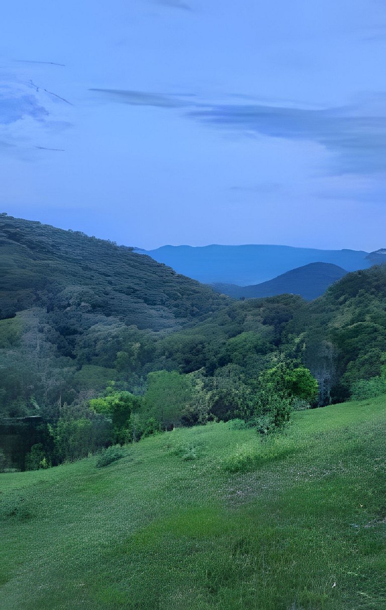 Cabana Jardim dos Pássaros com Hidro e Lareira