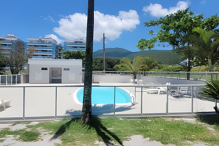 Apto Corsário com Piscina á 100m Praia Palmas/SC