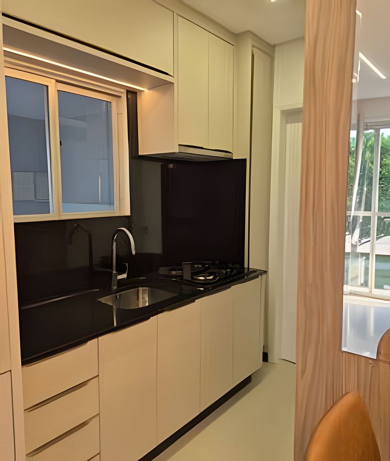 Apto Corsário com Piscina á 100m Praia Palmas/SC