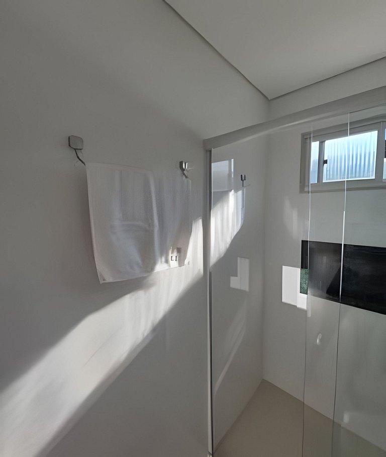 Apto Corsário com Piscina á 100m Praia Palmas/SC