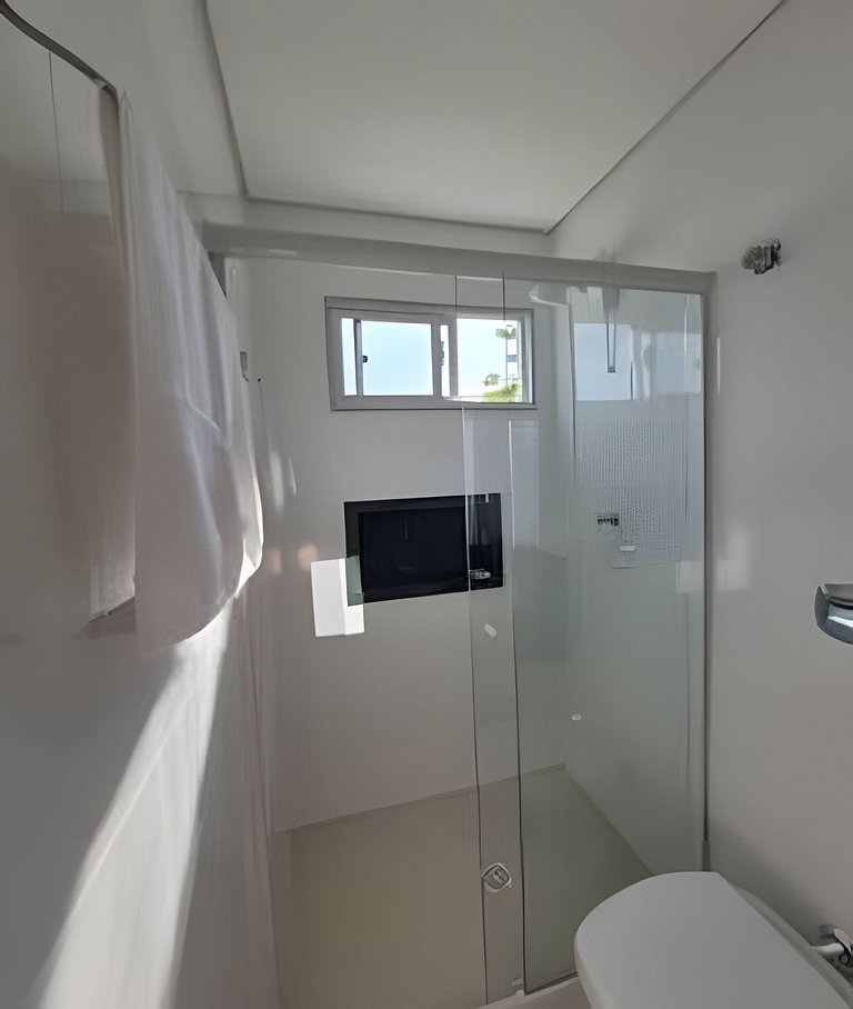 Apto Corsário com Piscina á 100m Praia Palmas/SC