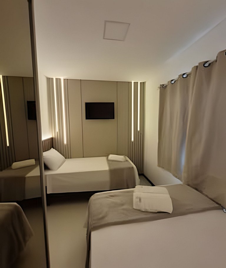 Apto Corsário com Piscina á 100m Praia Palmas/SC