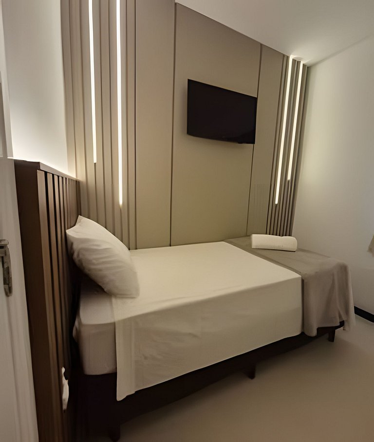 Apto Corsário com Piscina á 100m Praia Palmas/SC